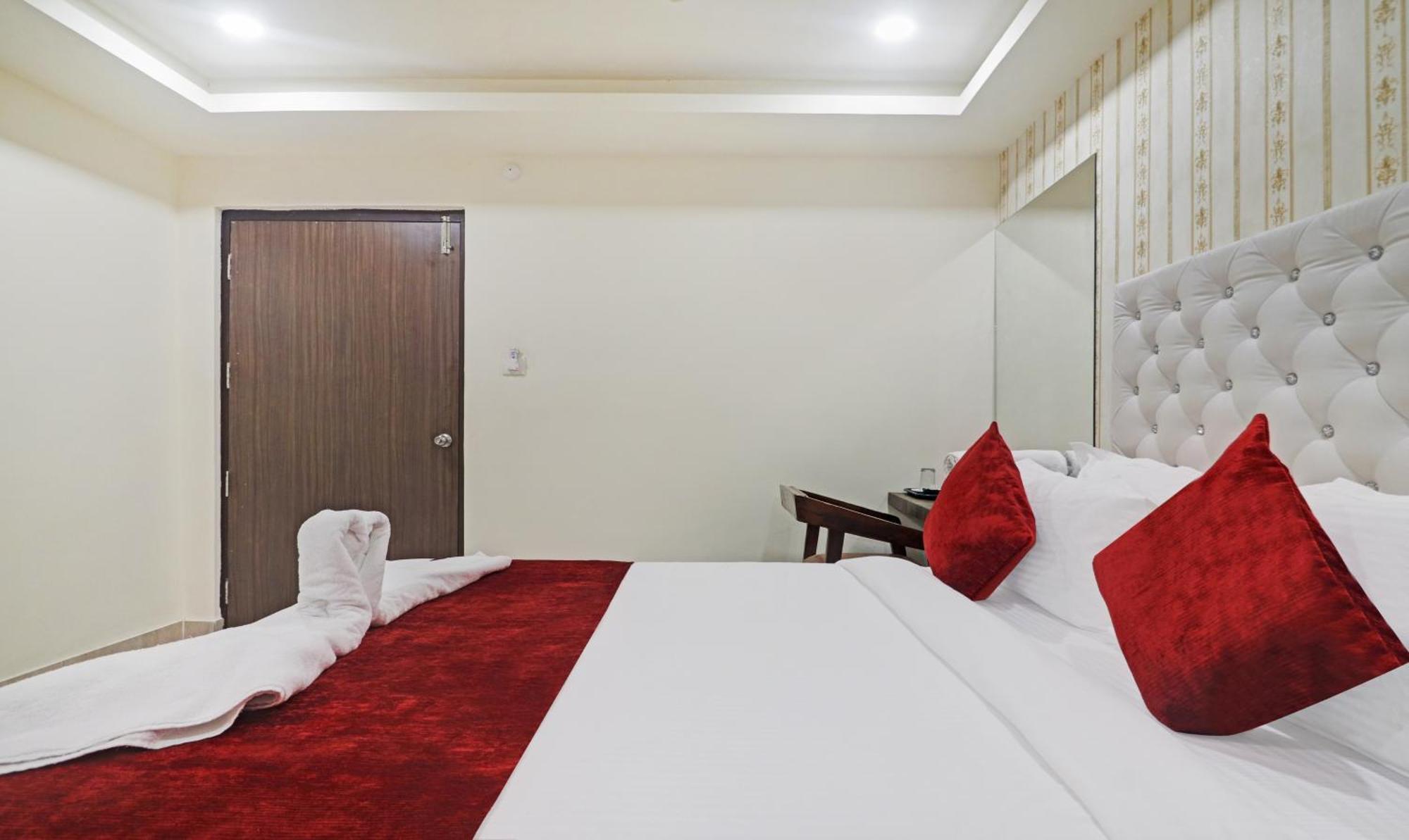 Hotel Bright Airport Zone Shamshabad Εξωτερικό φωτογραφία